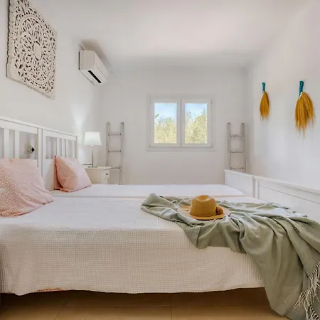 Escaletas Villa *